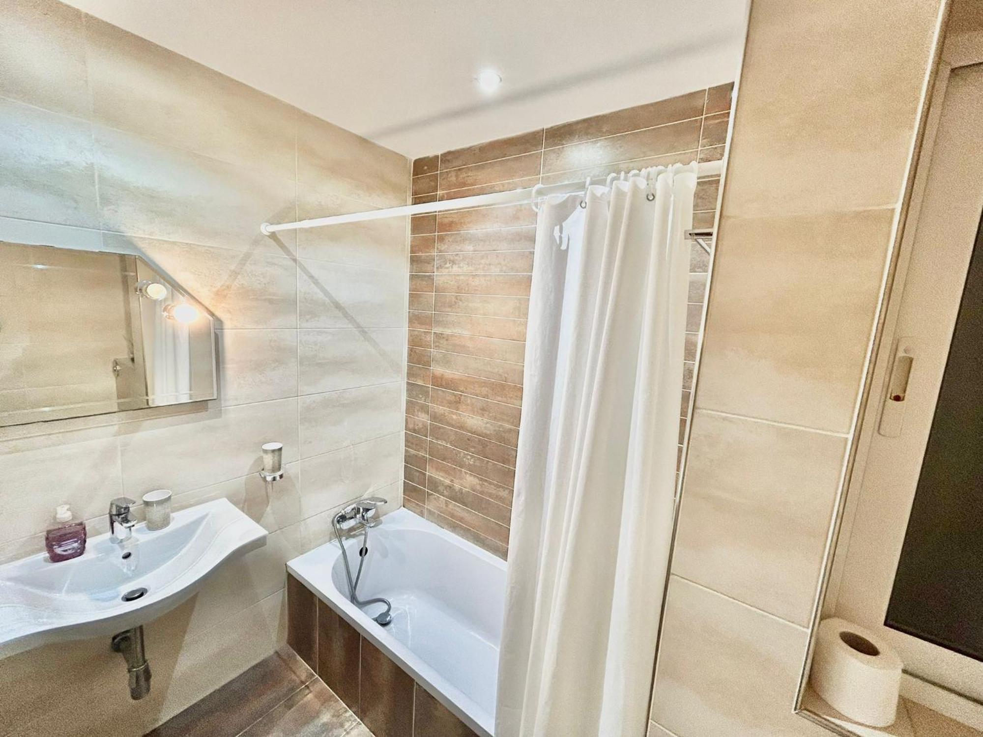 Sliema 2 Bedroom Apartment Bagian luar foto