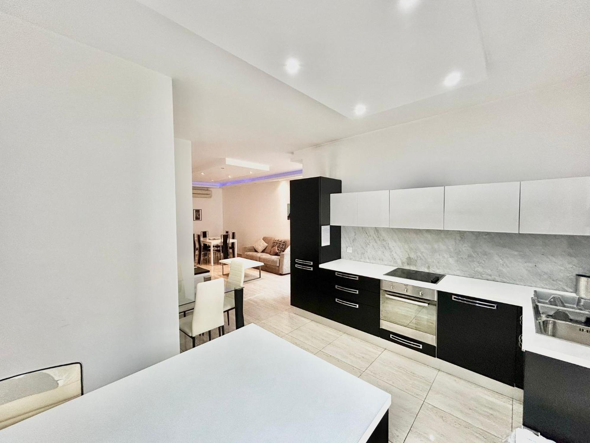 Sliema 2 Bedroom Apartment Bagian luar foto