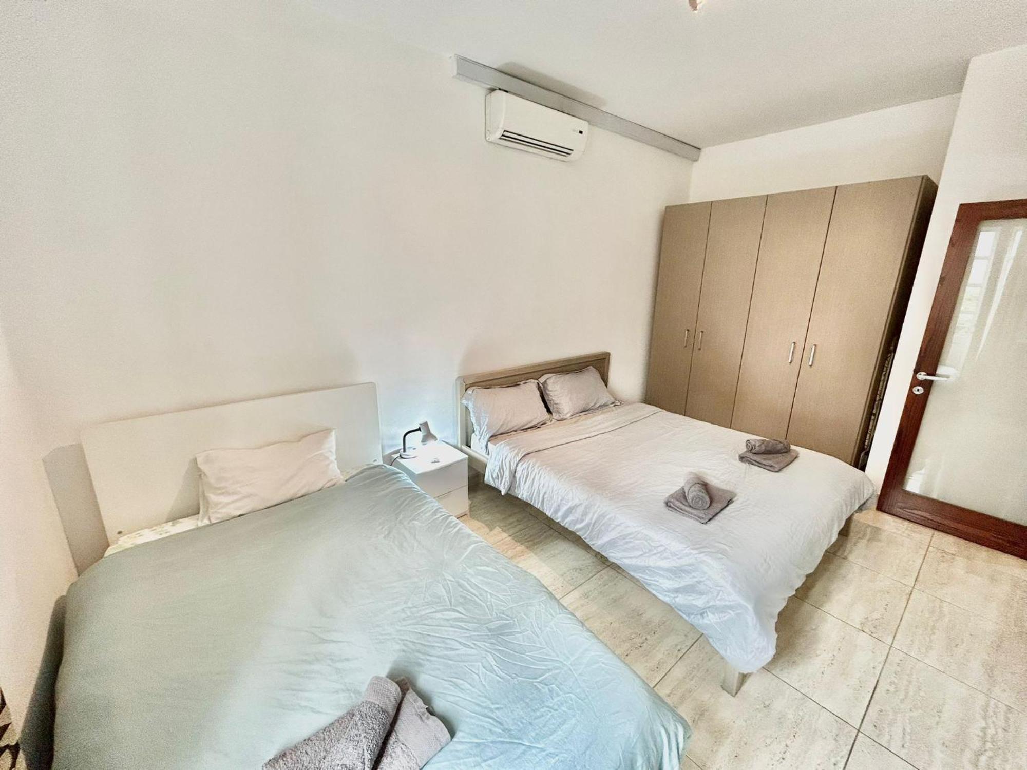 Sliema 2 Bedroom Apartment Bagian luar foto