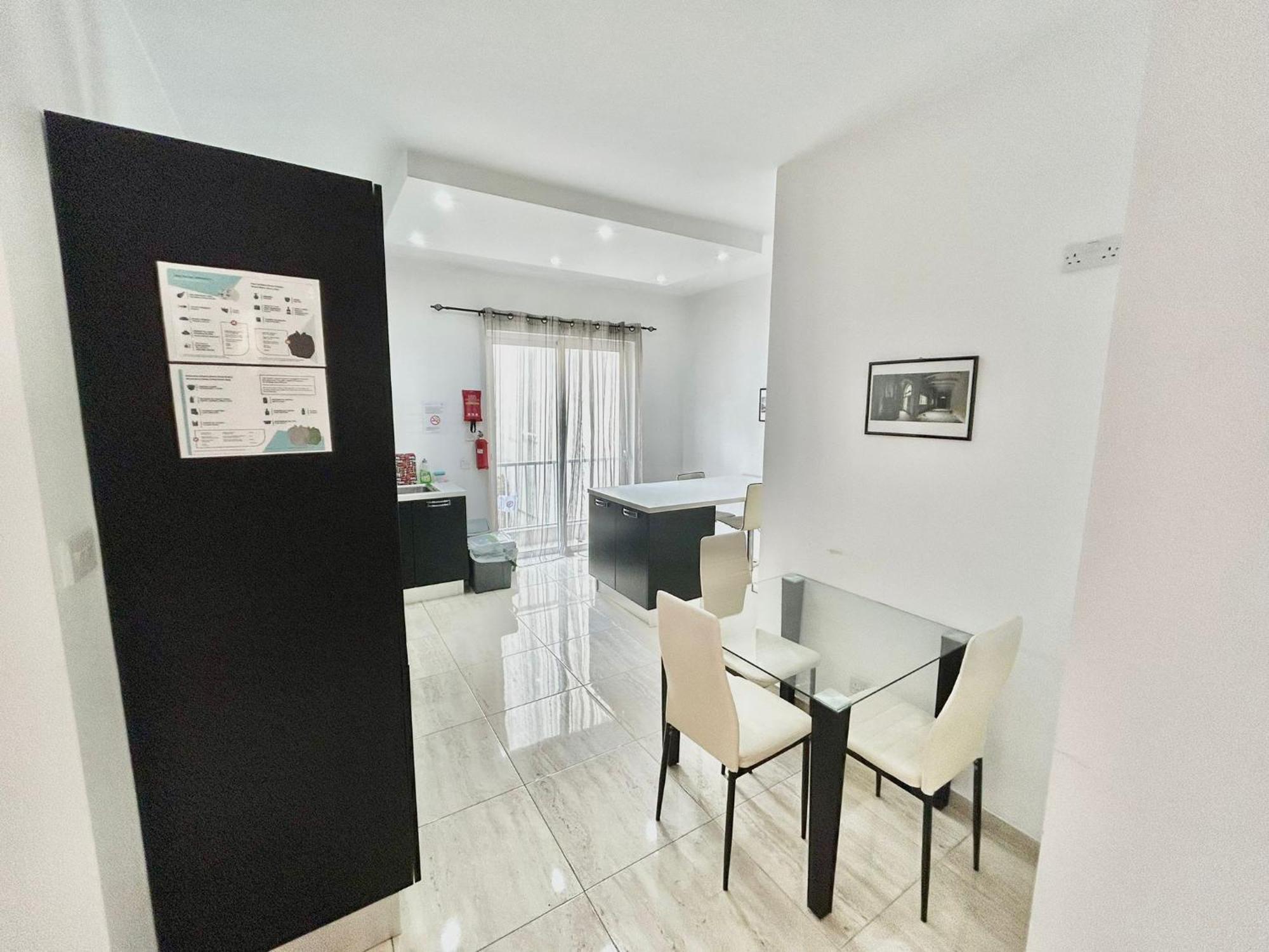 Sliema 2 Bedroom Apartment Bagian luar foto