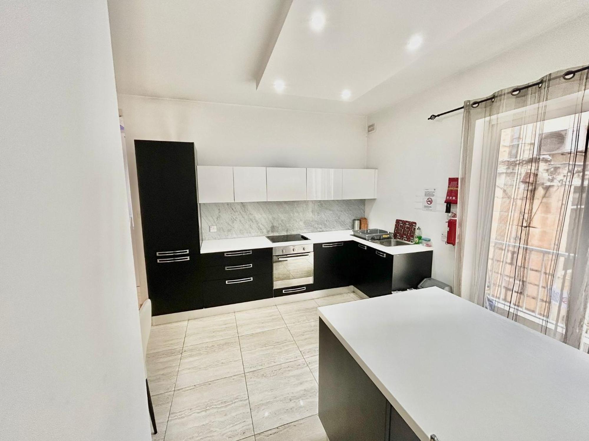 Sliema 2 Bedroom Apartment Bagian luar foto